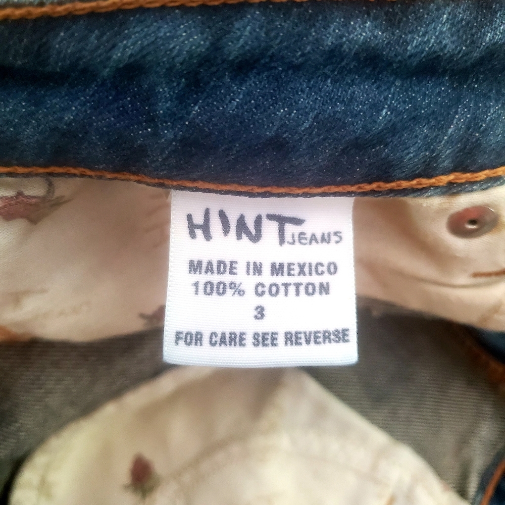 Embroidered Pocket Jeans by HINT - Picture 8 of 8
